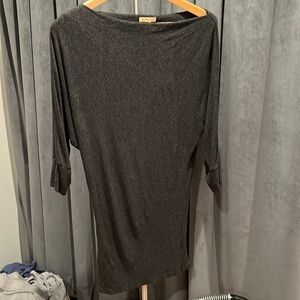 Bordeaux bat wing arm tunic